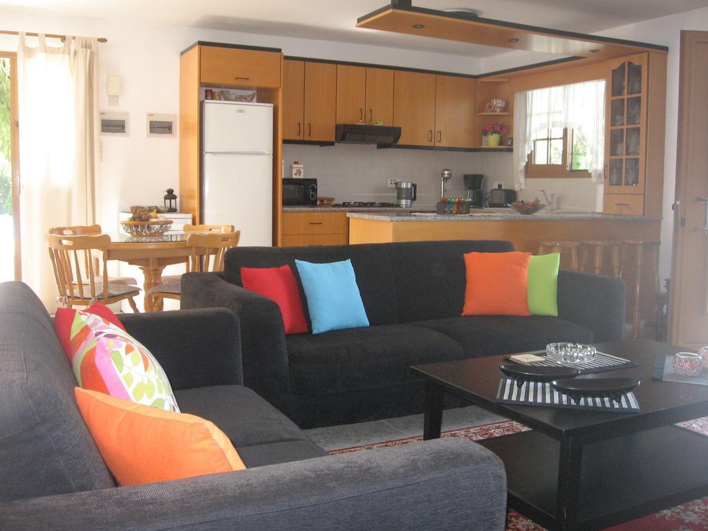 Zena Holiday Villa Пісурі Номер фото